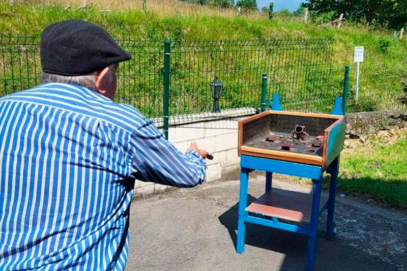 Actividades físico deportivas en centro adultos El Sueve